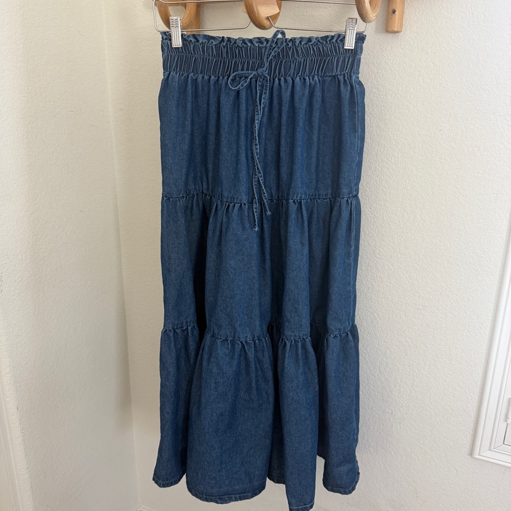 Denim-Style Tiered Midi Skirt with Shirred Waist